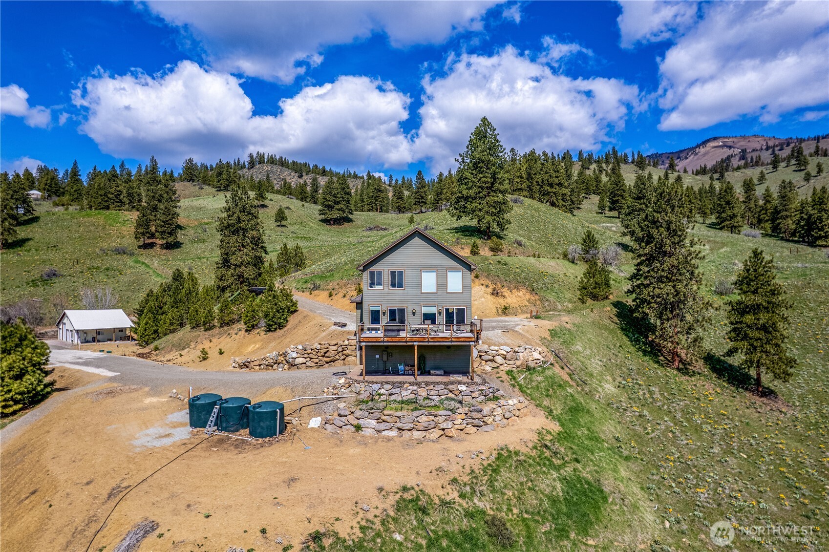 9660 Nahahum Canyon Road Cashmere, WA 98815 - Photo 4 of 39