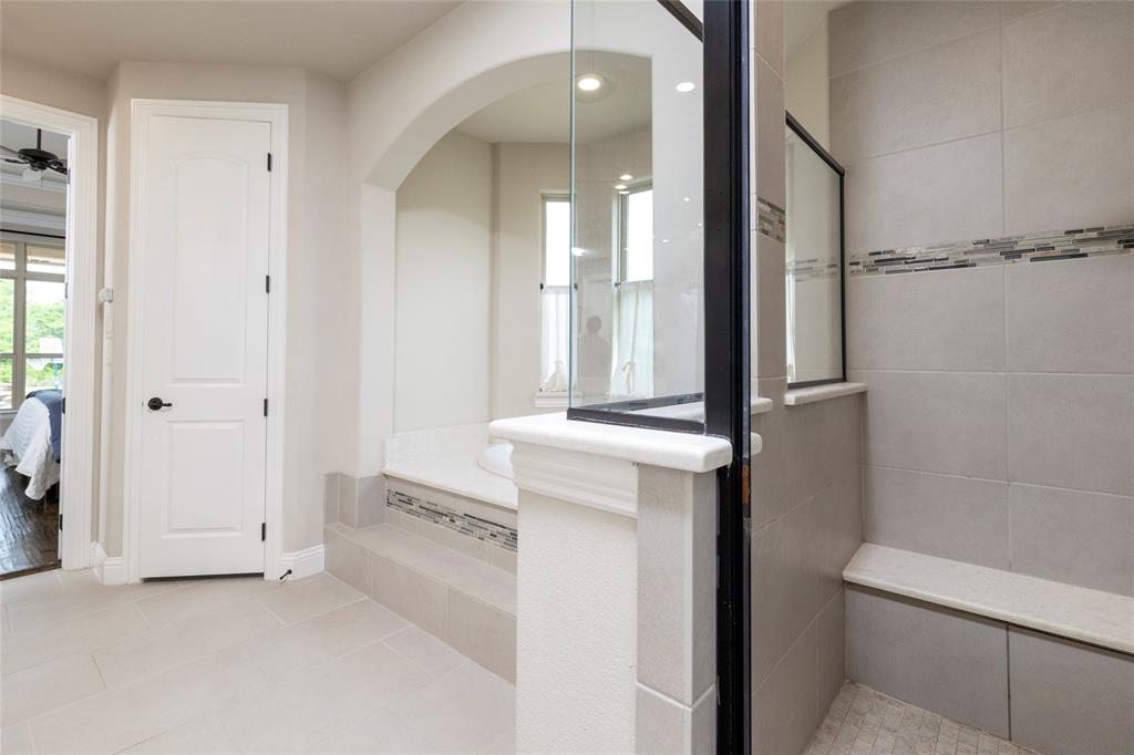 1413 Artesia Lane McLendon-Chisholm, TX 75032 - Photo 21 of 40 a bathroom with a sink and mirror