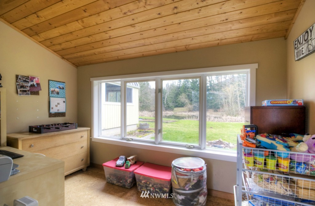 8911 Frost Road Sumas, WA 98295 - Photo 16 of 24