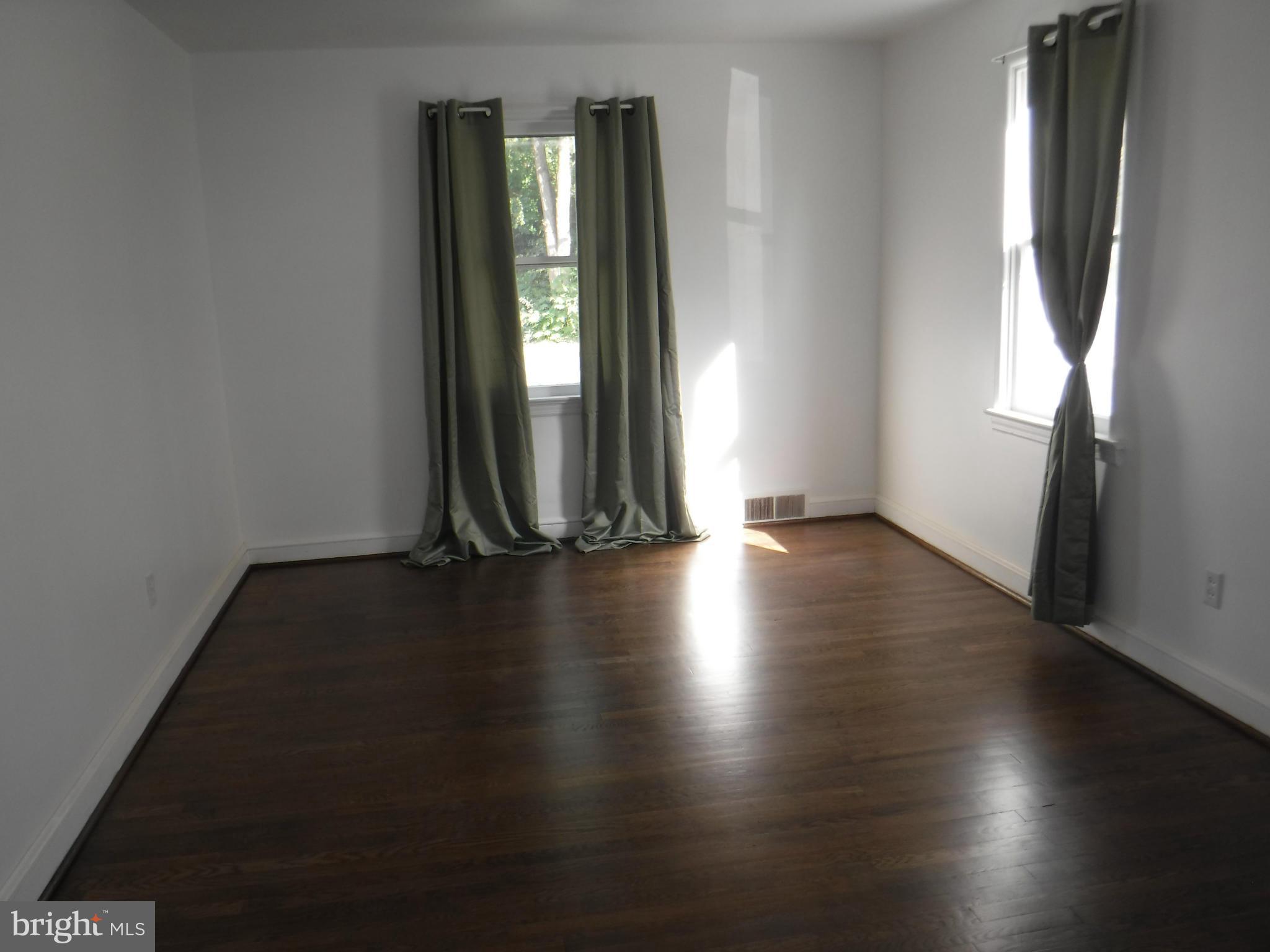 11300 Marbern Road Hagerstown, MD 21740 - Photo 9 of 26 Main Level Bedroom