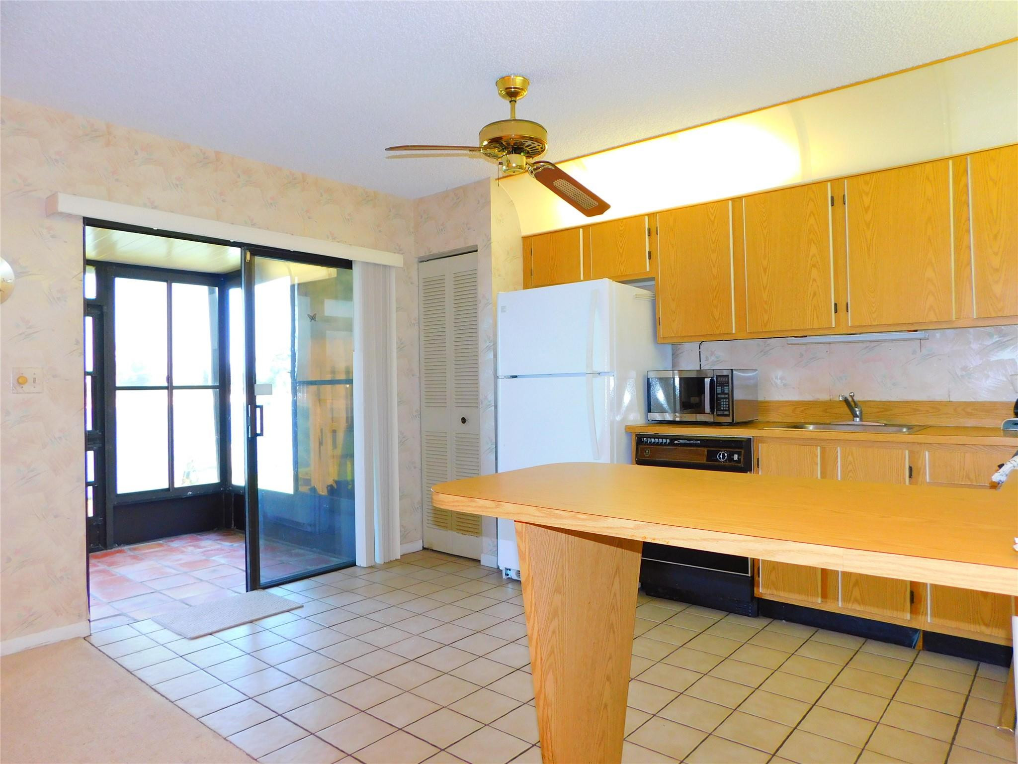 3370 Beau Rivage Drive, Unit 2A Pompano Beach, FL 33064 - Photo 12 of 40 Photo 10