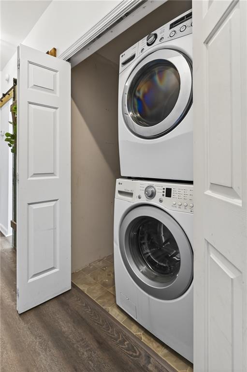 1644 Sandy Beach Point Lawrenceville, GA 30043 - Photo 8 of 60 a utility room with dryer and washer