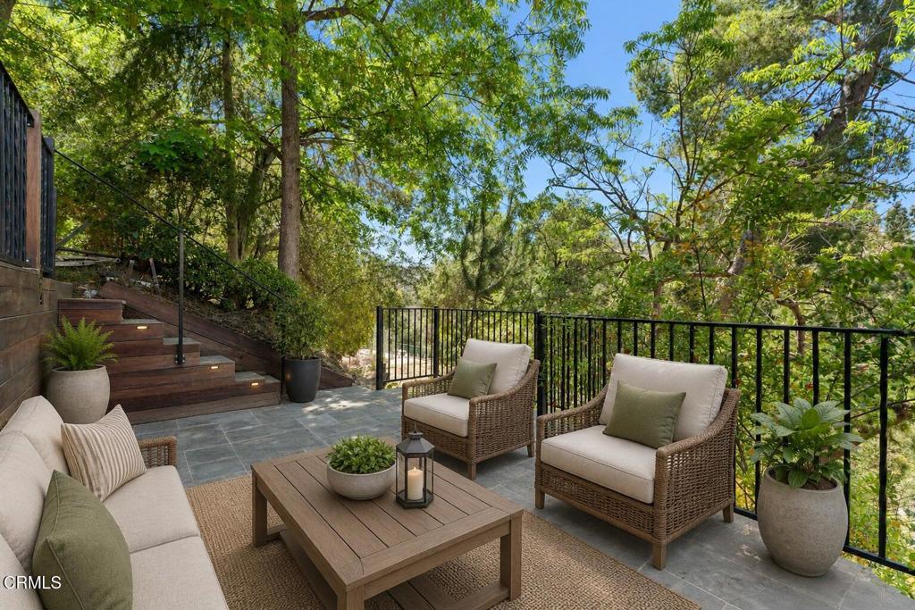 405 Woodcliffe Road Pasadena, CA 91105 - Photo 62 of 65 35virtualstaging-405Woodcliffe