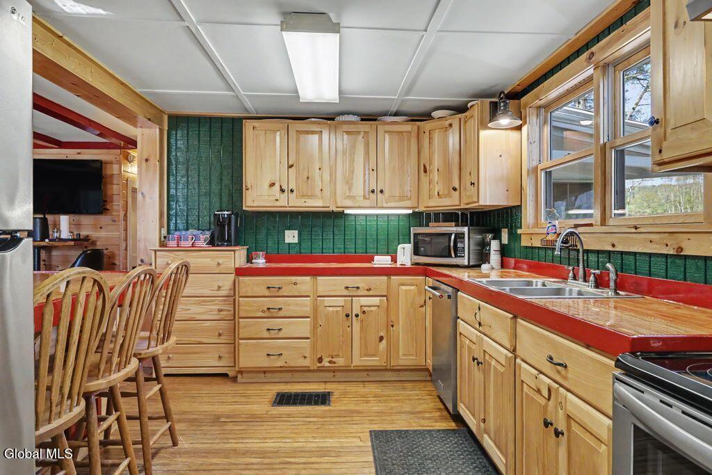 13 Young Road Middle Grove, NY 12850 - Photo 8 of 29 yr20