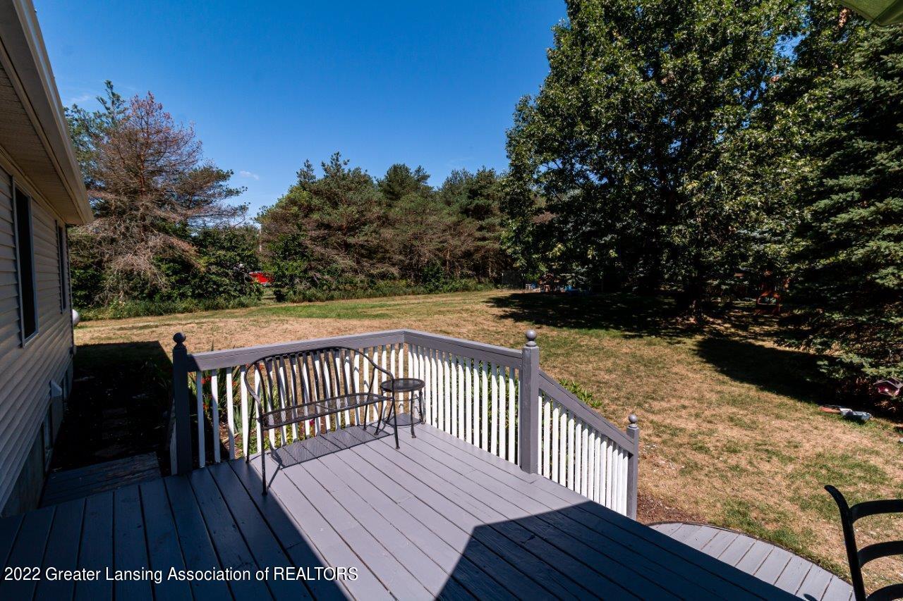 9525 East Walker Road Ovid, MI 48866 - Photo 27 of 33 31- Back yard