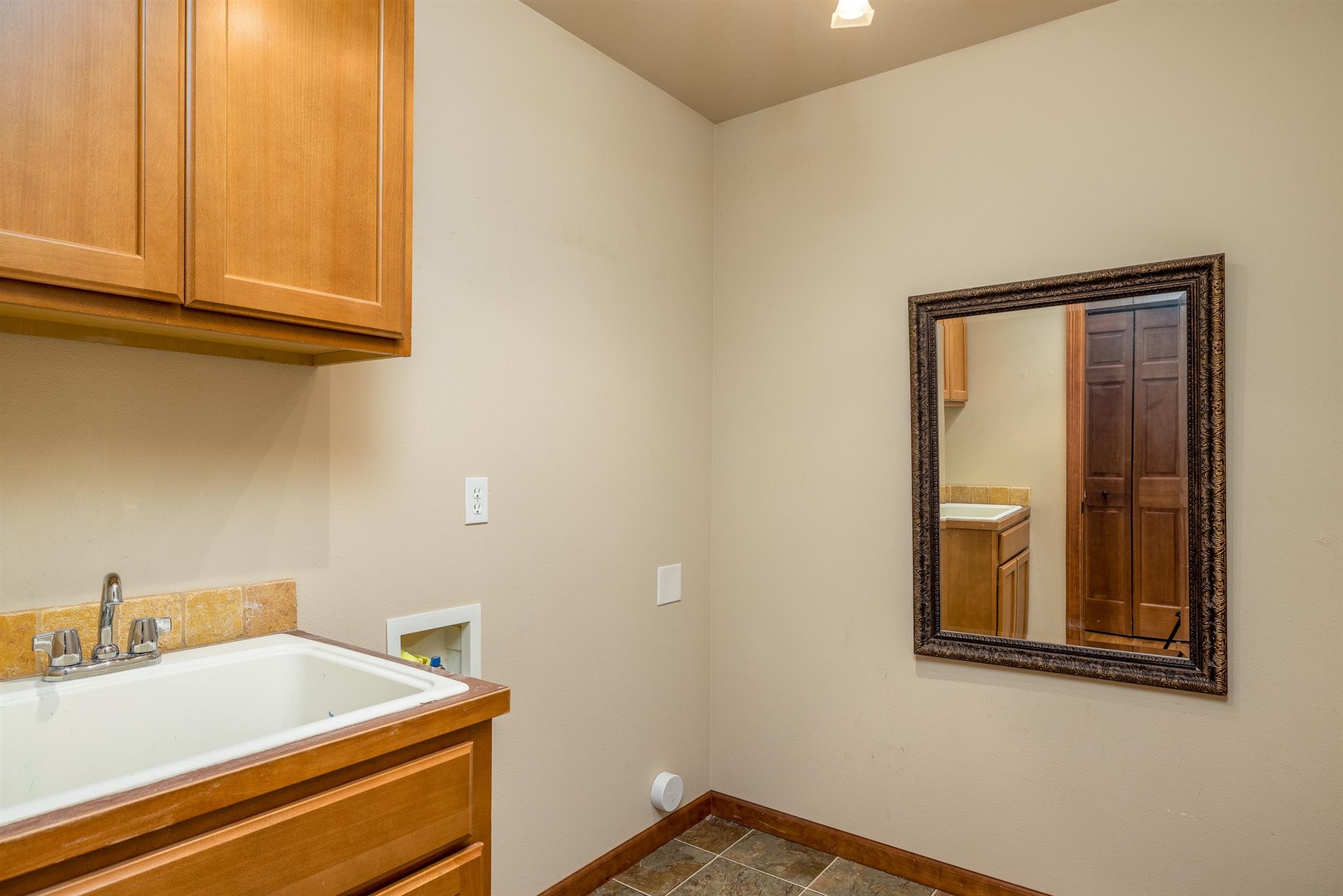 2308 South Meadowview Road Greenacres, WA 99016 - Photo 14 of 32
