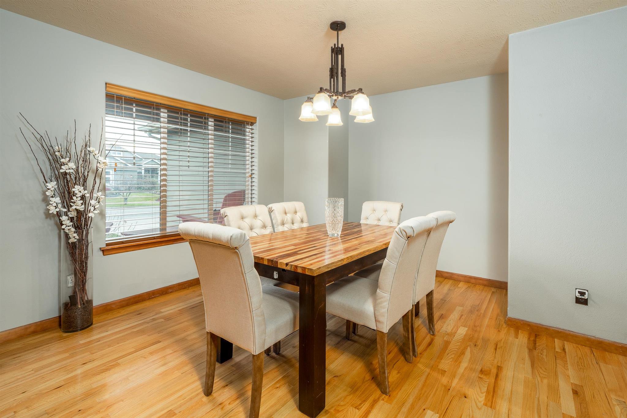 2308 South Meadowview Road Greenacres, WA 99016 - Photo 3 of 32