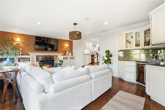 $1,025,000 | 4802 Briercrest Avenue, Lakewood, CA 90713