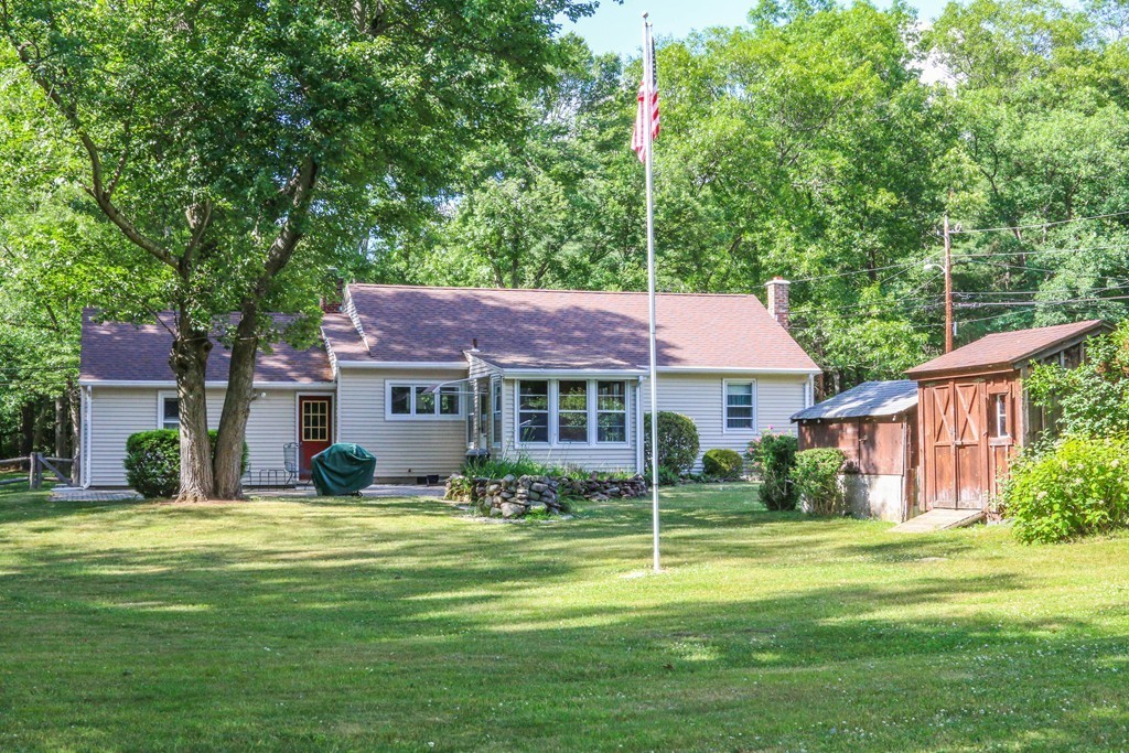 457 Dipping Hole Road Wilbraham, MA 01095 - Photo 4 of 28 Gallery Image 4