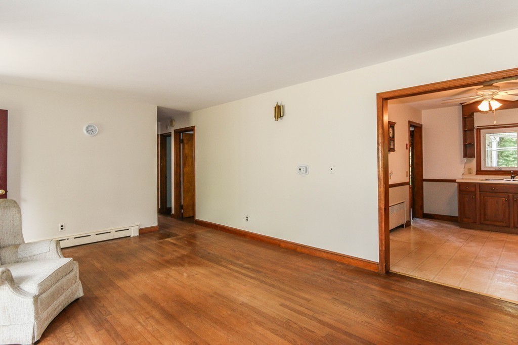 457 Dipping Hole Road Wilbraham, MA 01095 - Photo 8 of 28 Gallery Image 8