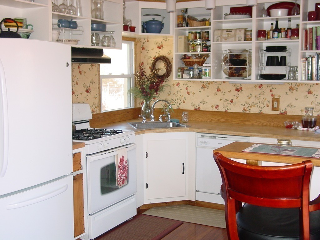 245 Osborne Road Ware, MA 01082 - Photo 4 of 27