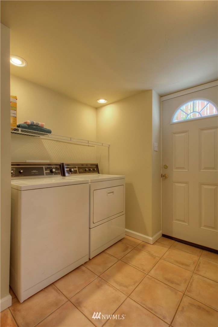 4135 Southwest Southern Street Seattle, WA 98136 - Photo 12 of 17 Gallery Image 12