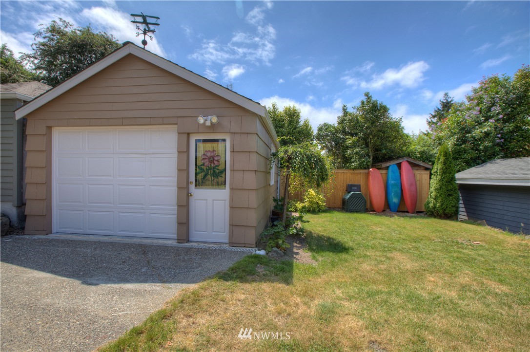 4135 Southwest Southern Street Seattle, WA 98136 - Photo 16 of 17 Gallery Image 16