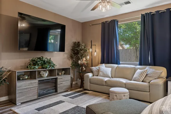 $435,000 | Undisclosed Address, Bakersfield, CA 93312