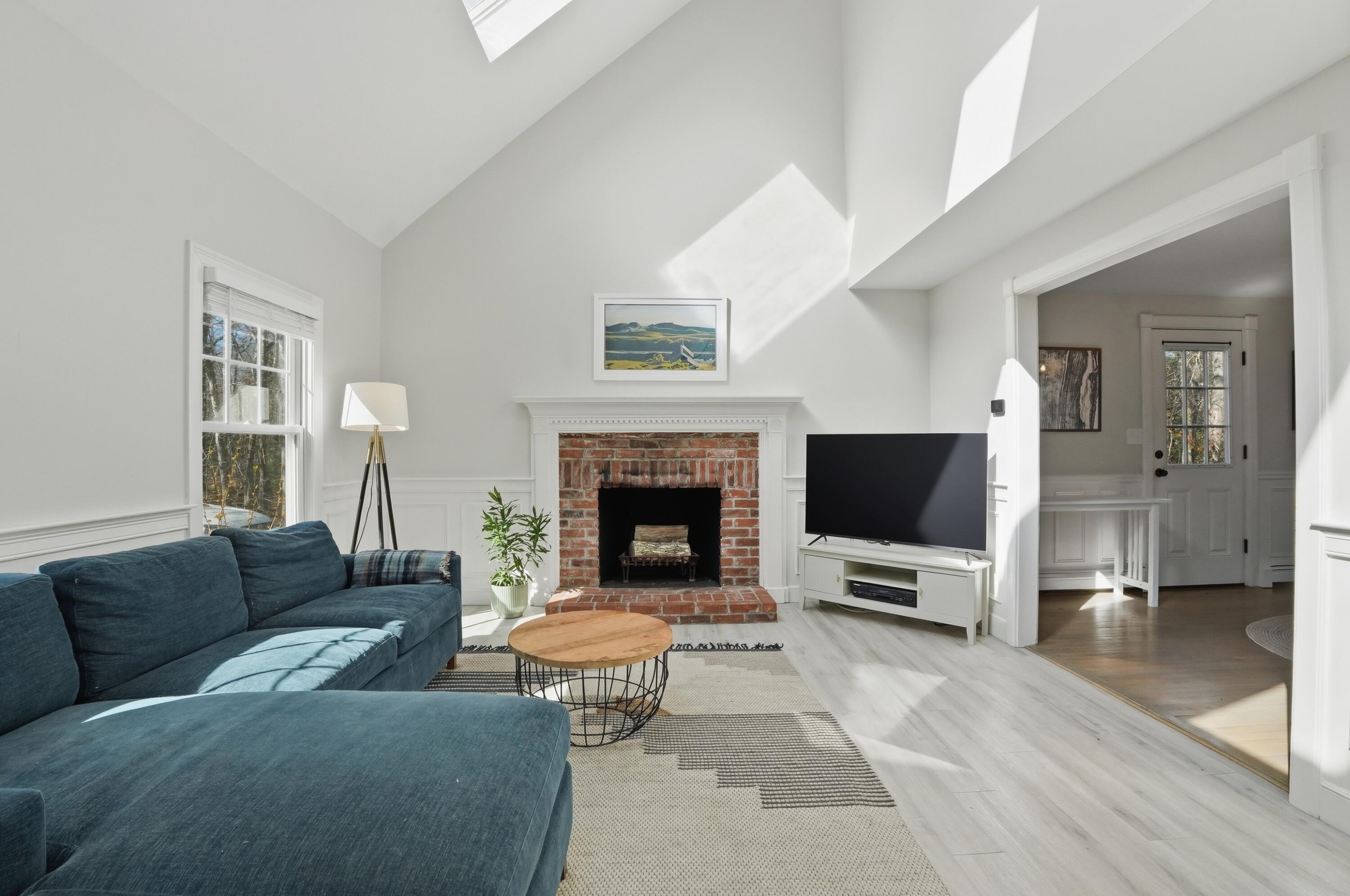 296 Meiggs Backus Road Sandwich, MA 02563 - Photo 3 of 34 009_jim06178