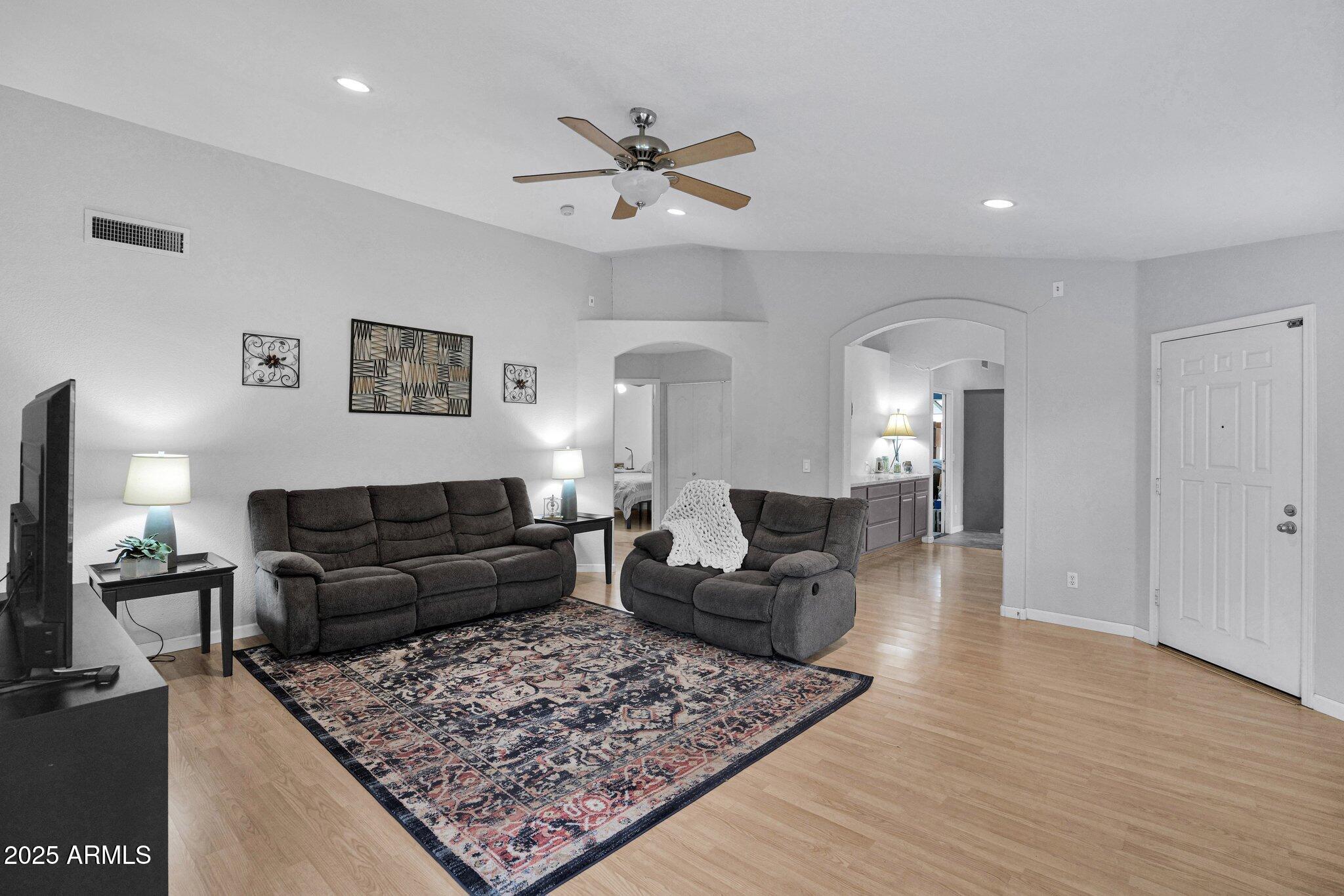 473 South Ash Street Gilbert, AZ 85233 - Photo 4 of 27 4 - Living Room - 2