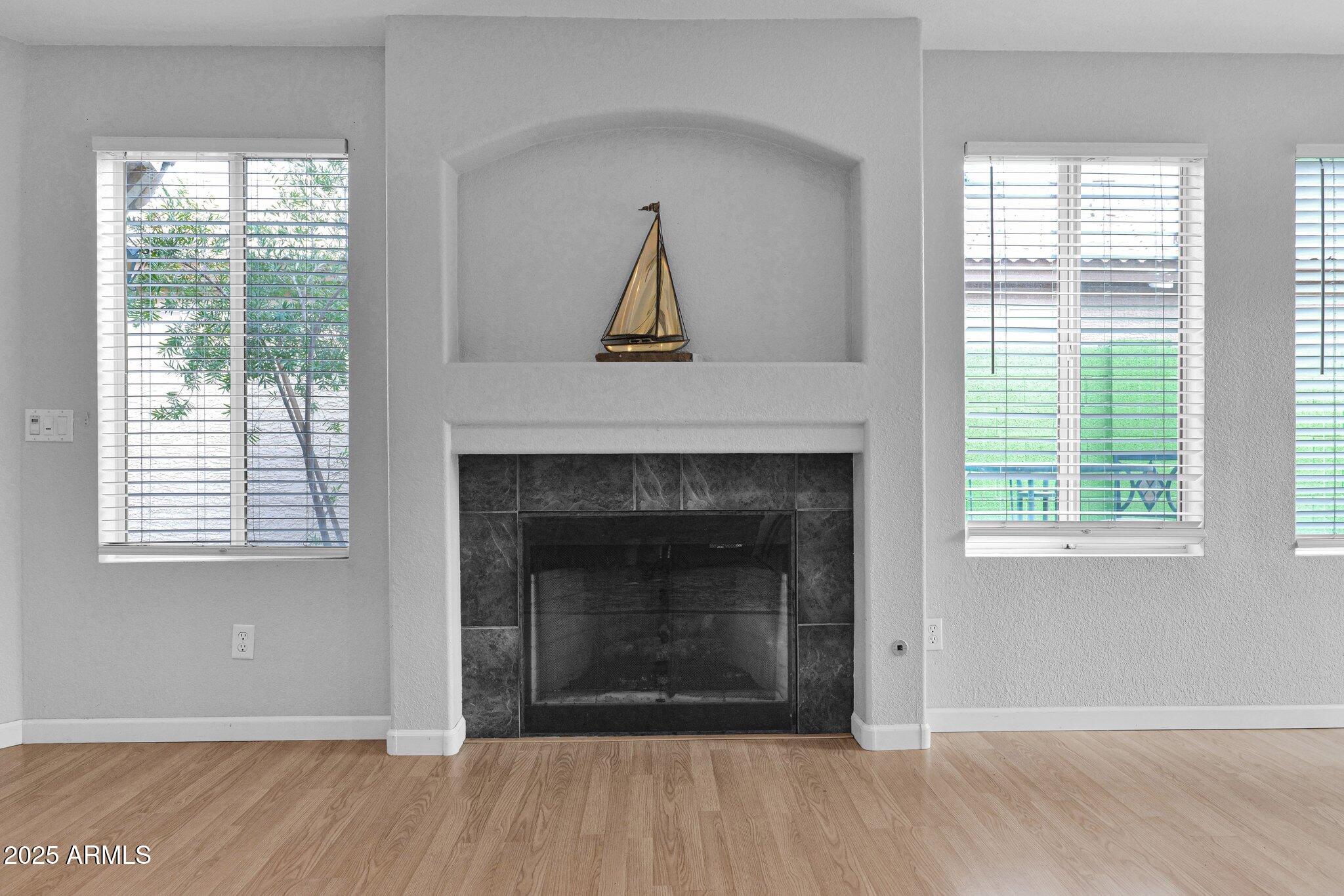 473 South Ash Street Gilbert, AZ 85233 - Photo 7 of 27 7 - Living Room - 5
