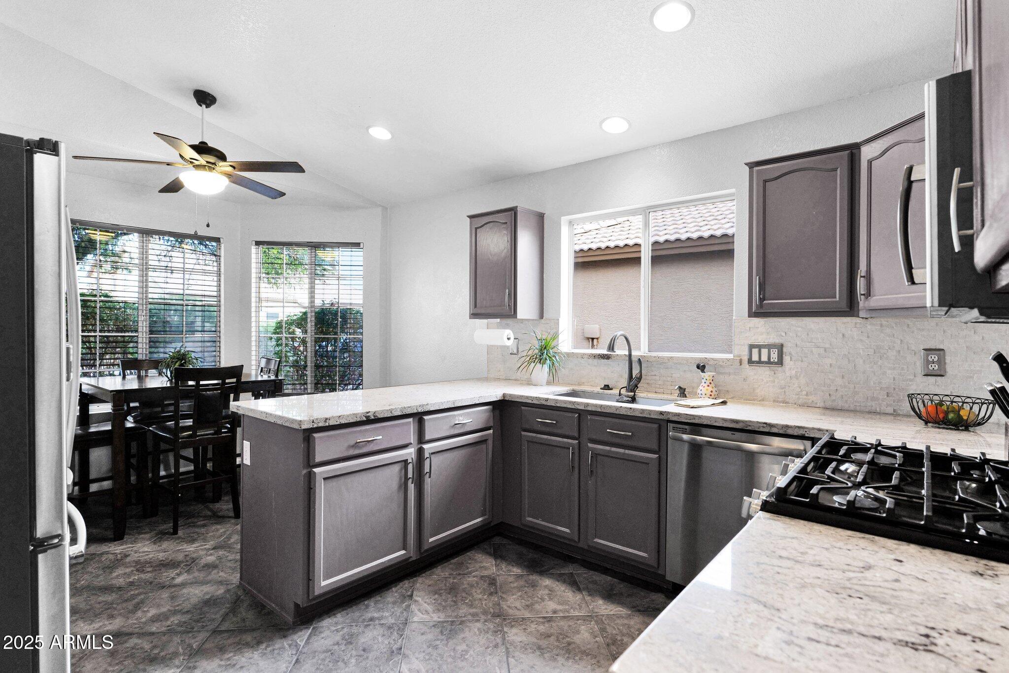 473 South Ash Street Gilbert, AZ 85233 - Photo 8 of 27 8 - Kitchen - 1