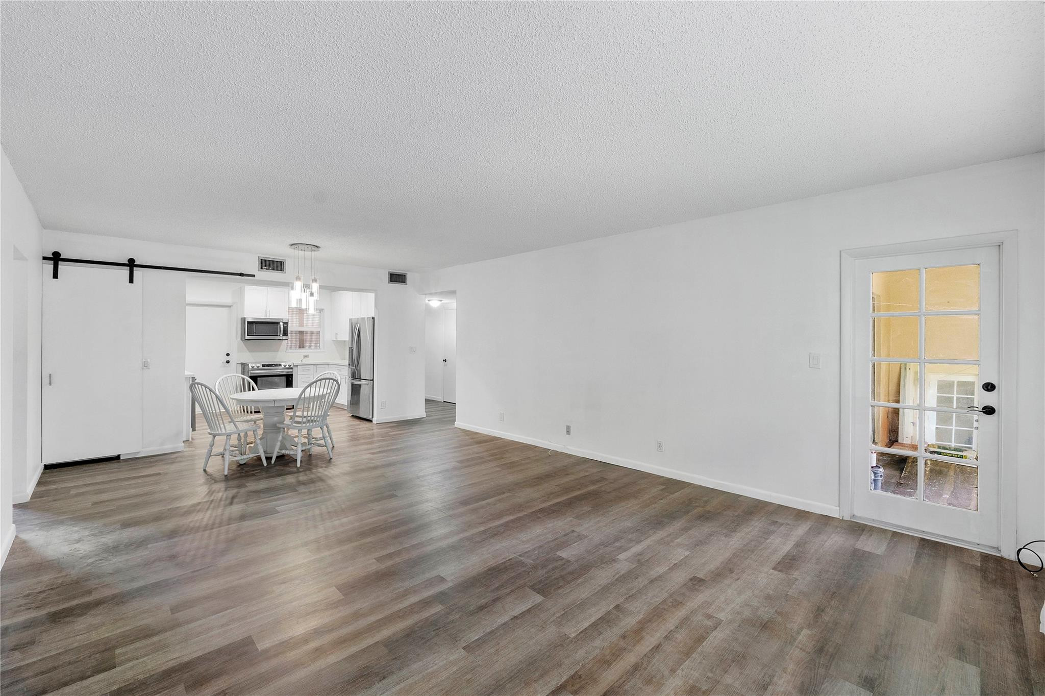 6751 Cypress Road, Unit 204 Plantation, FL 33317 - Photo 6 of 17 Photo 6