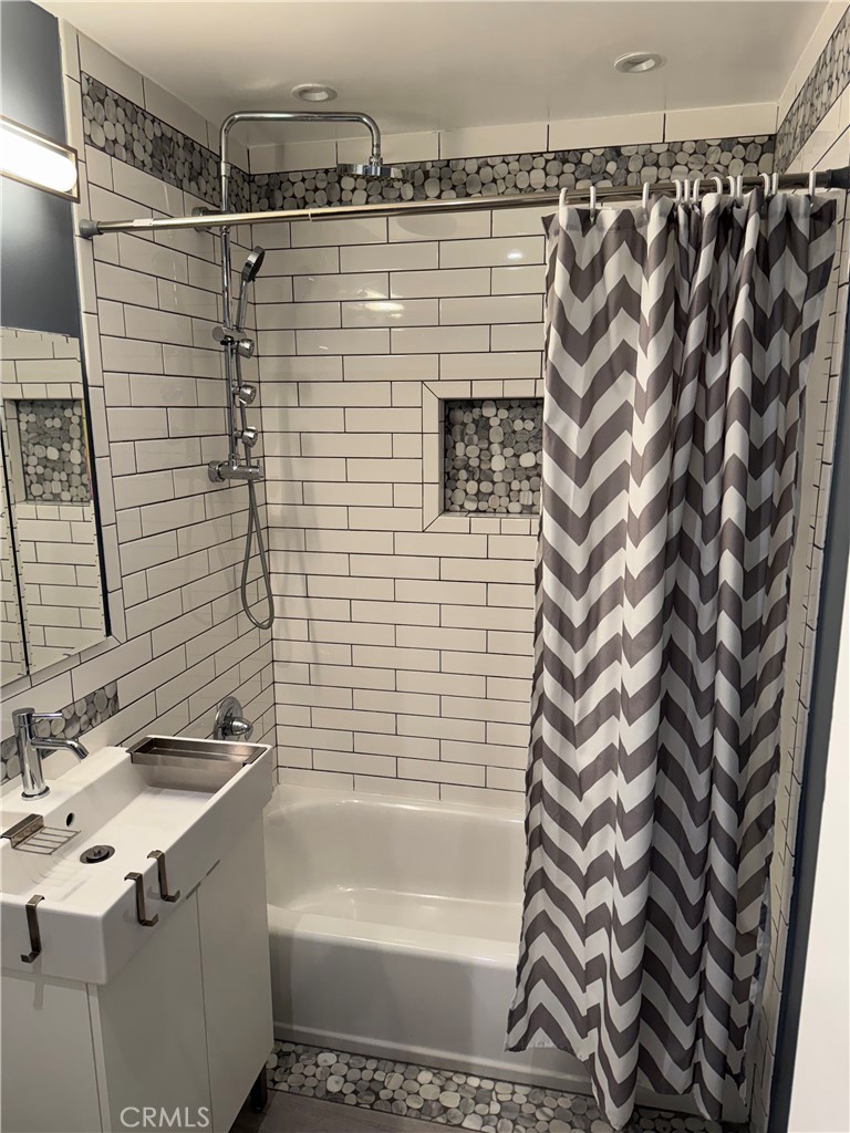 3309 East 8th Street, Unit B Los Angeles, CA 90023 - Photo 12 of 13