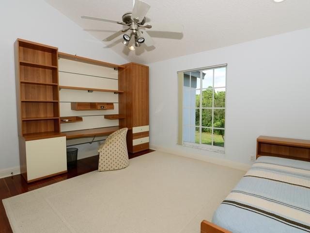 19101 Southeast Crosswinds Road Jupiter, FL 33478 - Photo 11 of 16 addl guest rm.jpg