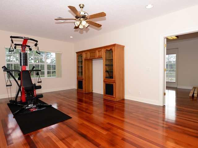 19101 Southeast Crosswinds Road Jupiter, FL 33478 - Photo 13 of 16 gym 19101.jpg