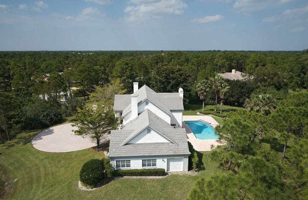 19101 Southeast Crosswinds Road Jupiter, FL 33478 - Photo 16 of 16 side view 19101.jpg