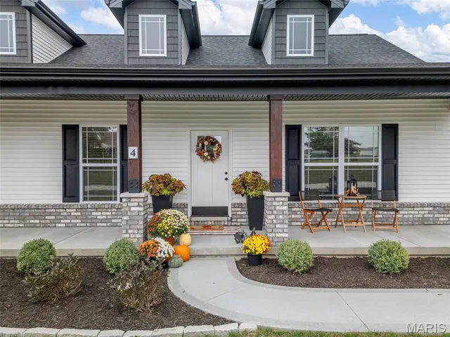 $539,900 | 4 Ashley Lane, Hawk Point, MO 63349