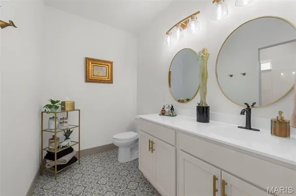 $499,000 | 4 Ashley Lane, Hawk Point, MO 63349