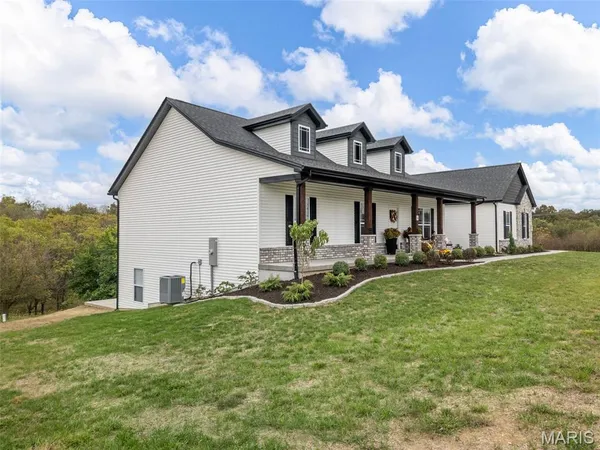 $499,000 | 4 Ashley Lane, Hawk Point, MO 63349