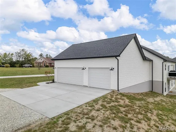 $499,000 | 4 Ashley Lane, Hawk Point, MO 63349