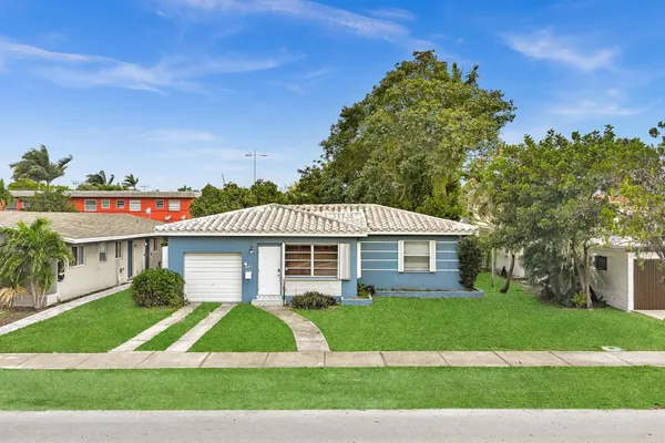 $3,395 | 1845 Sherman Street, Hollywood, FL 33020