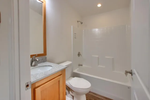 $185,000 | 43555 Highway 41, Unit 54, Oakhurst, CA 93644