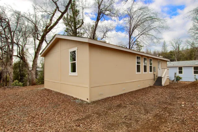 $185,000 | 43555 Highway 41, Unit 54, Oakhurst, CA 93644