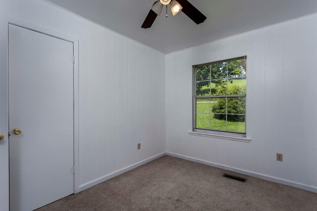 1398 White Oak Road Dayton, TN 37321 - Photo 18 of 32 18