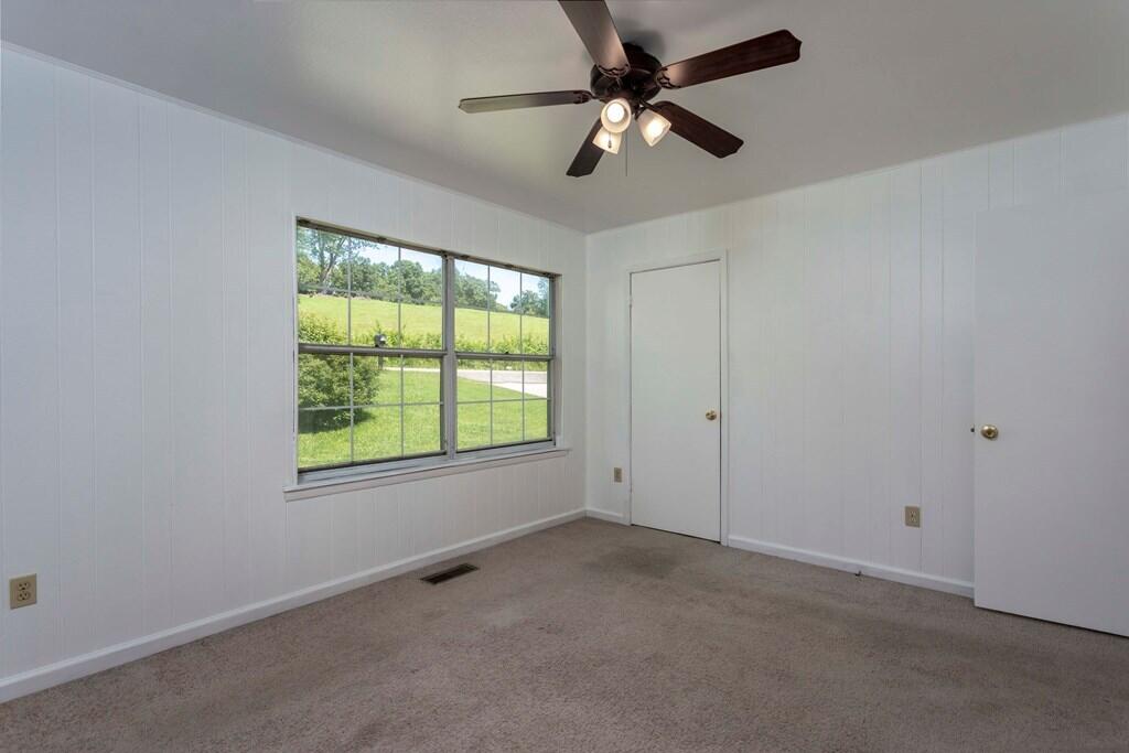 1398 White Oak Road Dayton, TN 37321 - Photo 10 of 32 10