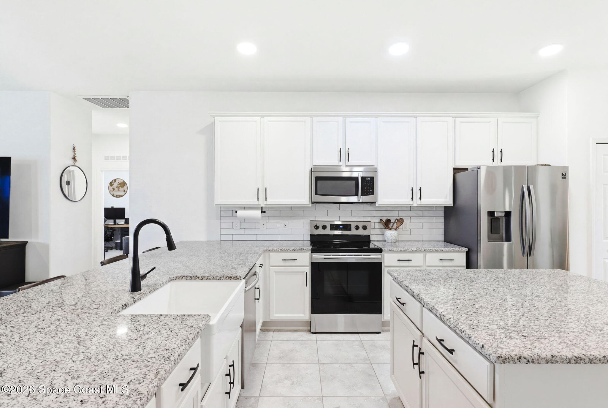 712 Duncan Road Southeast Palm Bay, FL 32909 - Photo 4 of 33 Kitchen