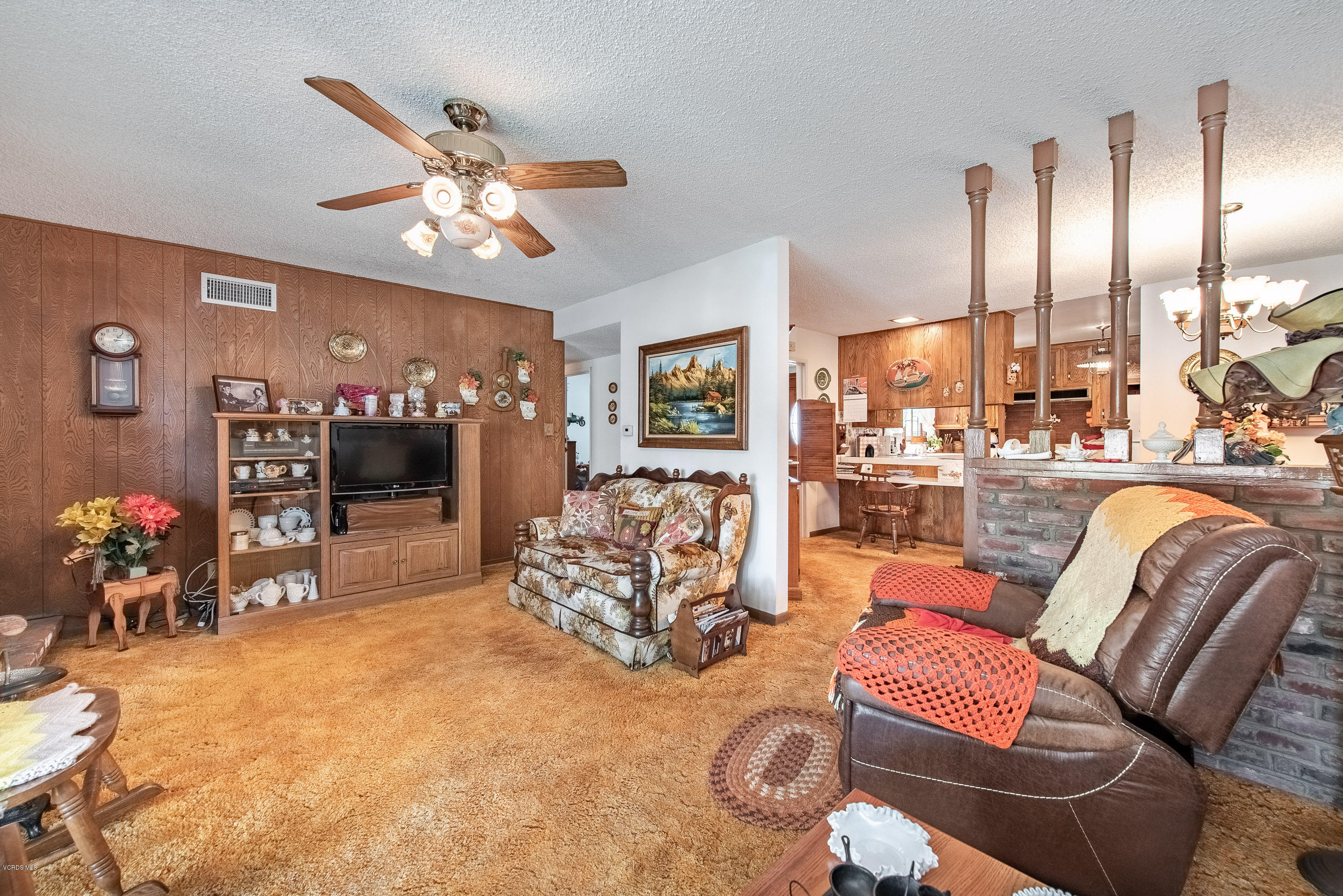 6527 Almar Street Simi Valley, CA 93063 - Photo 13 of 23 6527 Almar St Simi Valley-13