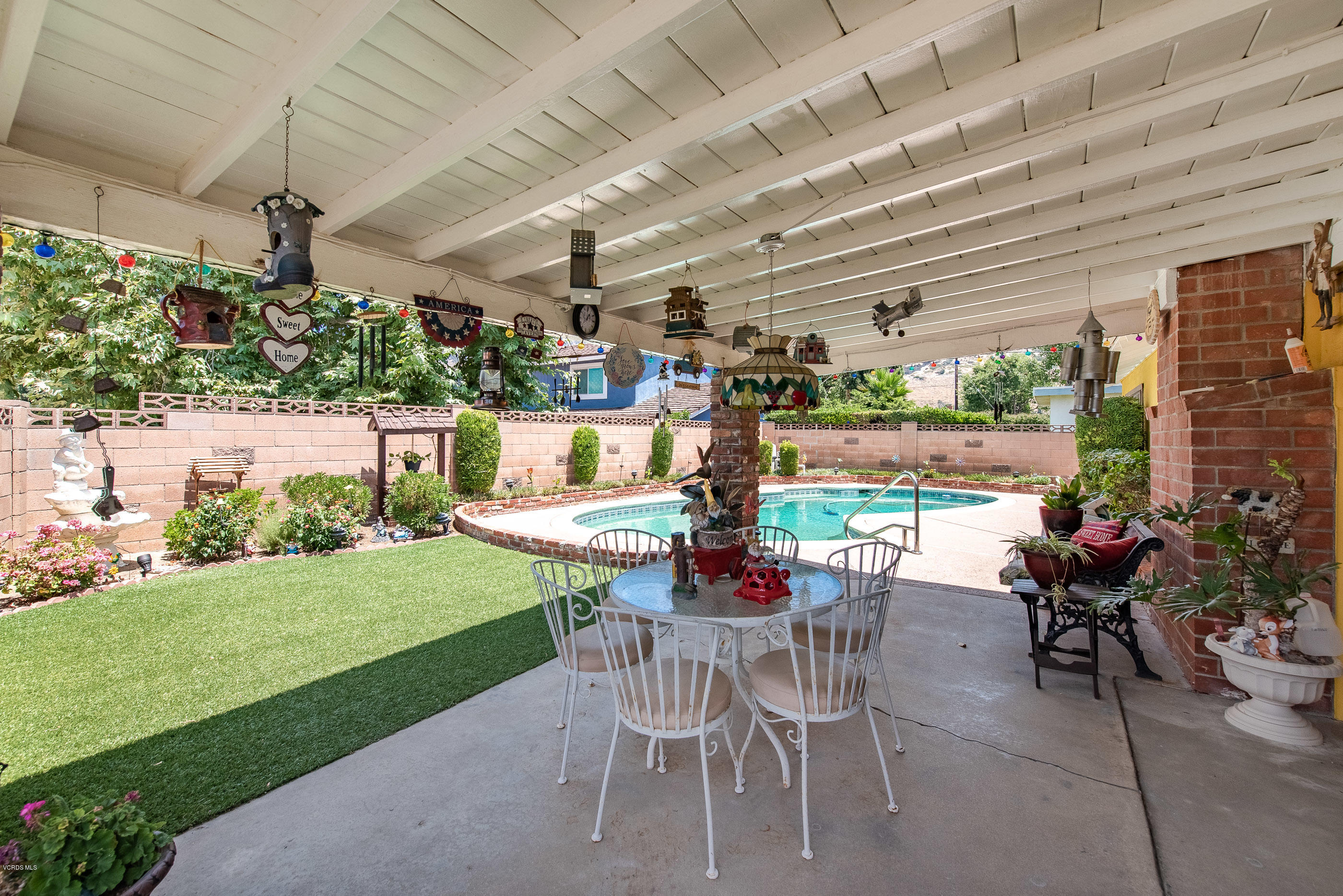 6527 Almar Street Simi Valley, CA 93063 - Photo 19 of 23 6527 Almar St Simi Valley-19