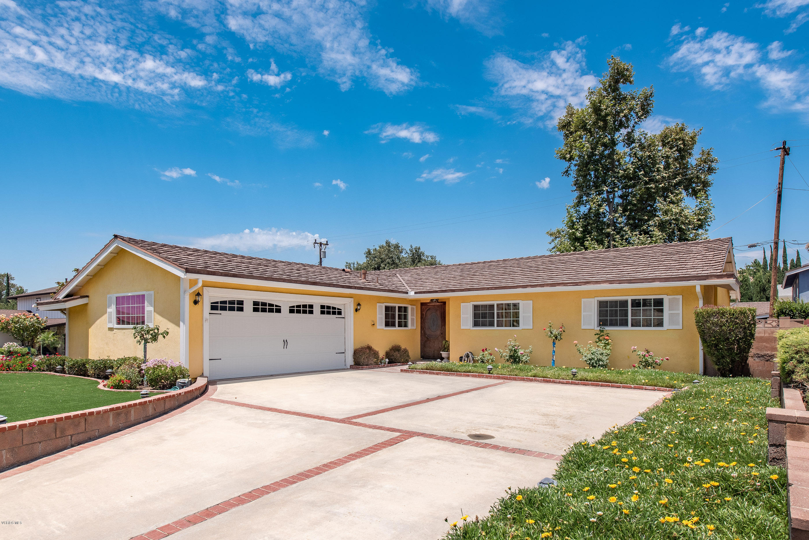 6527 Almar Street Simi Valley, CA 93063 - Photo 4 of 23 6527 Almar St Simi Valley-4