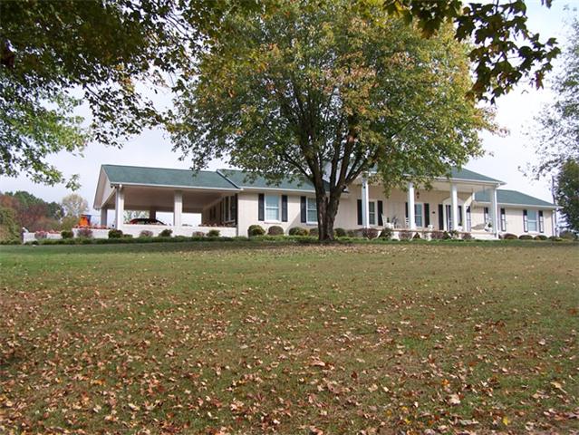 180 Hillcrest Road Waverly, TN 37185 - Photo 1 of 17 Gallery Image 1