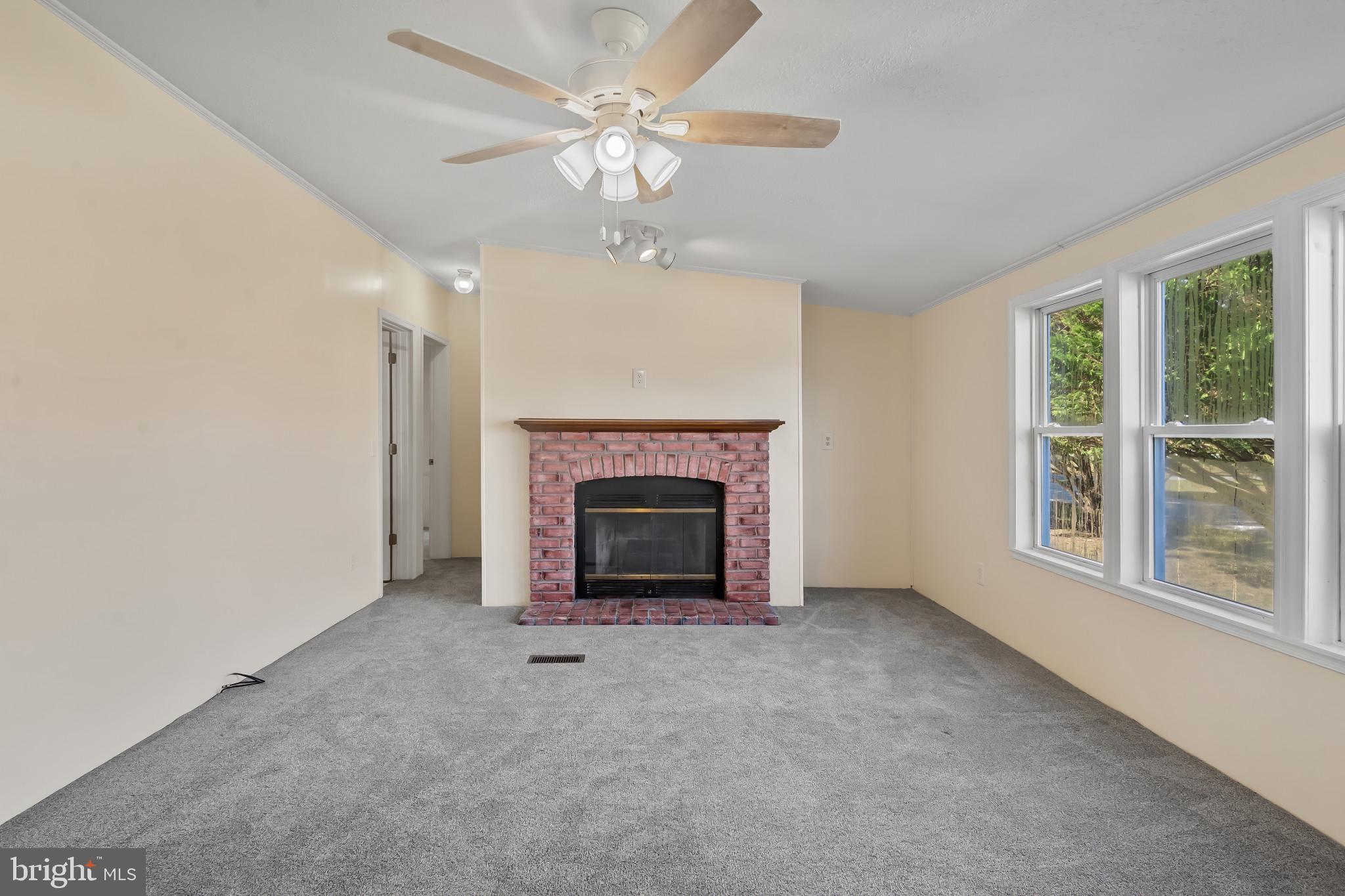 590 Lobo Road Harrington, DE 19952 - Photo 6 of 28 Living Room