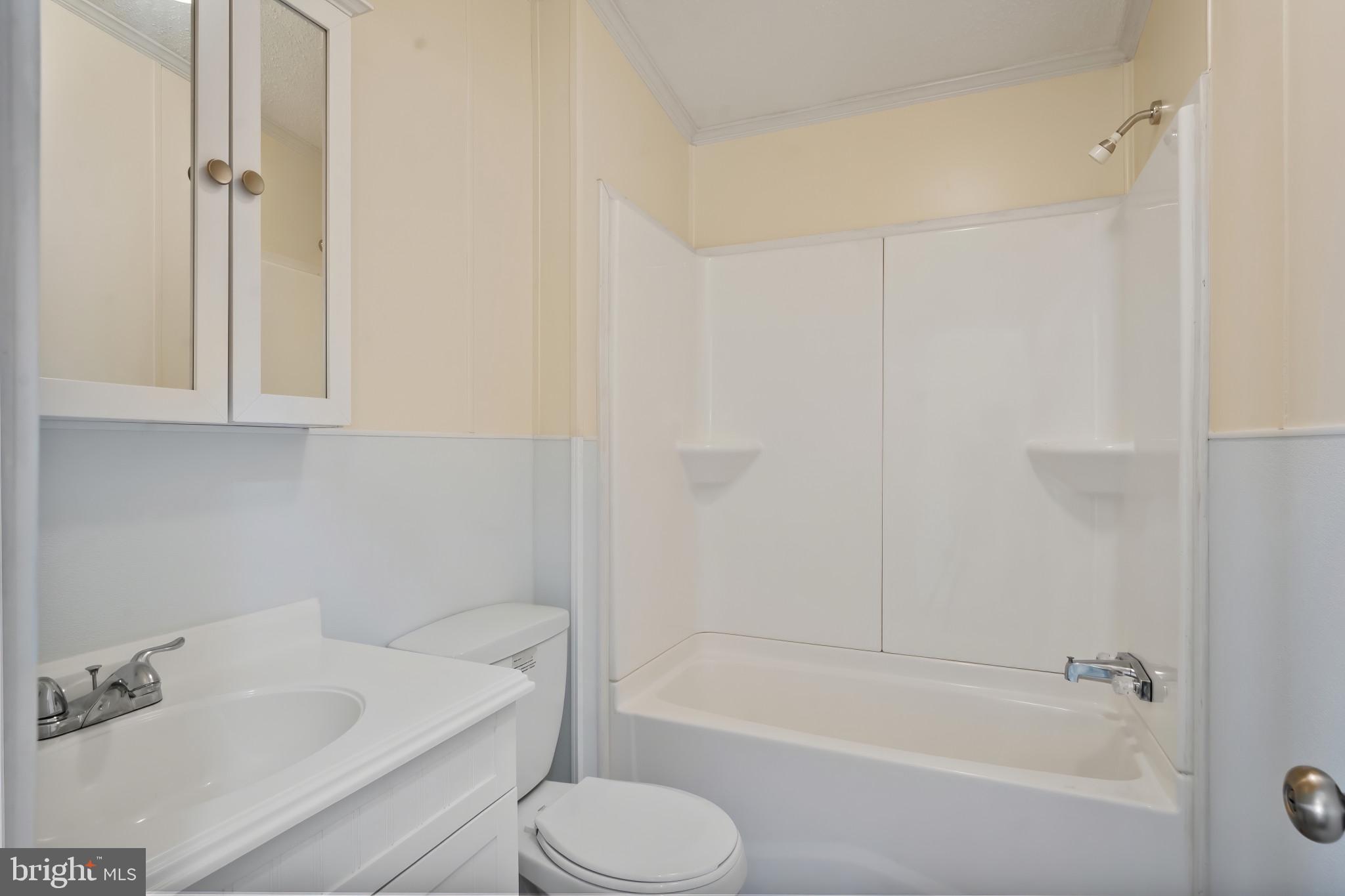 590 Lobo Road Harrington, DE 19952 - Photo 8 of 28 Main Bathroom