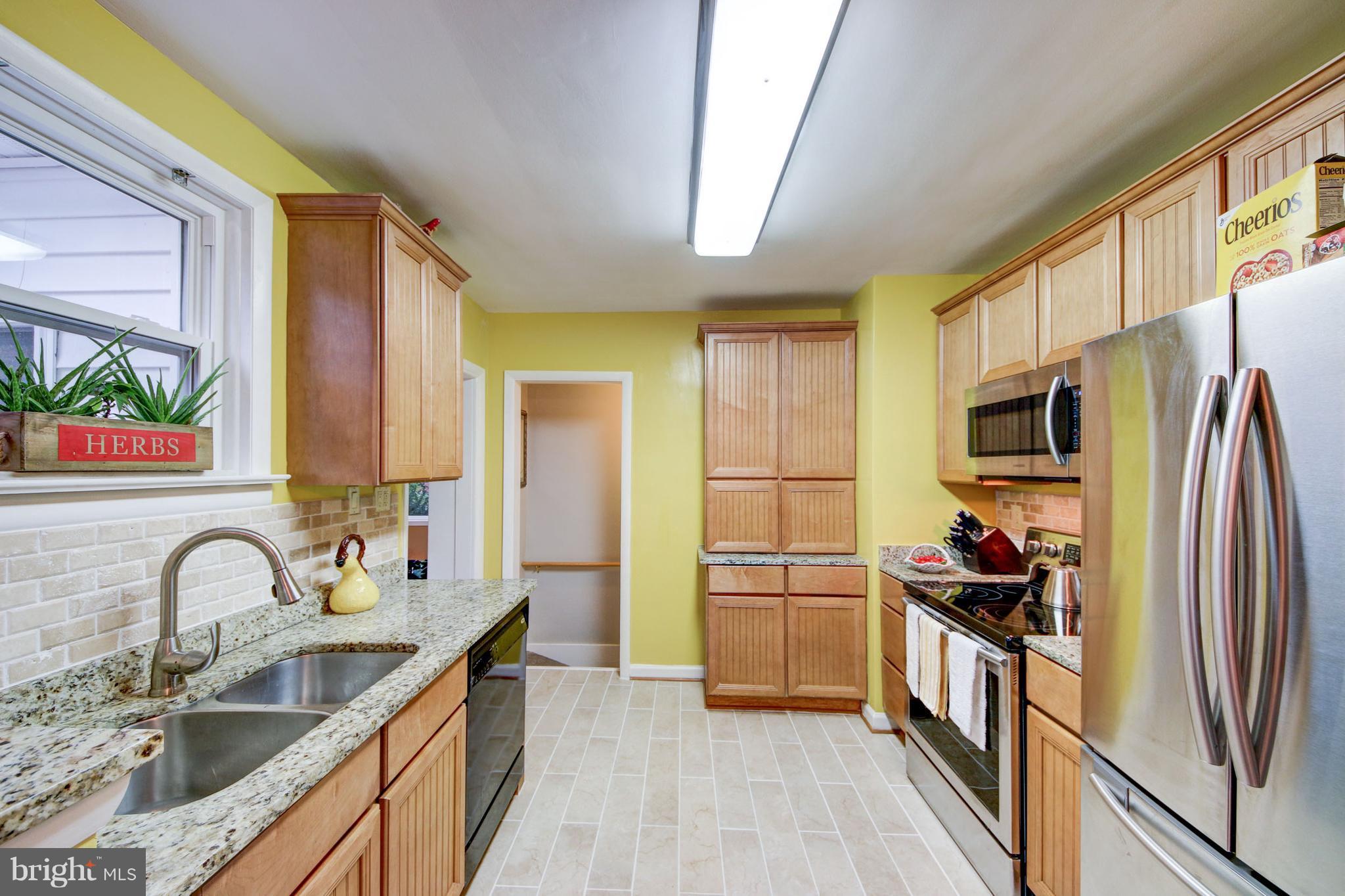 3820 Ridge Road Annandale, VA 22003 - Photo 10 of 30 Kitchen