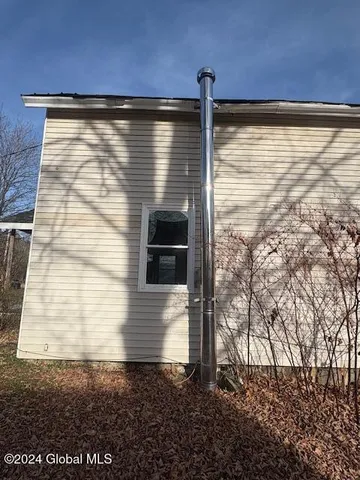 $69,900 | 29 Burgoyne Road, Ticonderoga, NY 12883