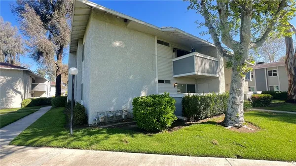 $350,000 | 26200 Redlands Boulevard, Redlands, CA 92373