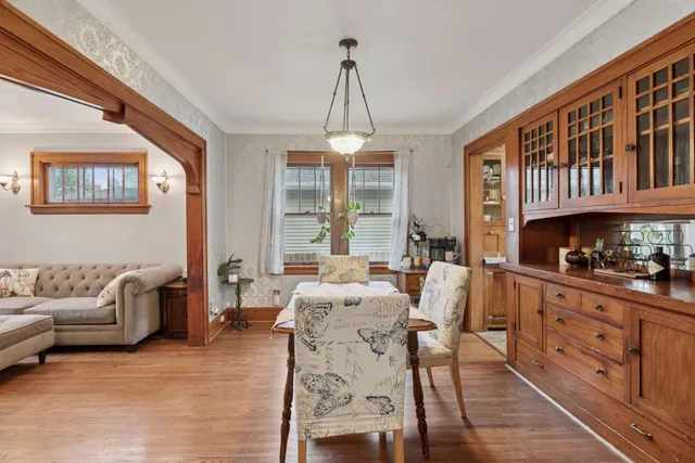 $315,000 | 958 West James Avenue, St. Paul, MN 55102