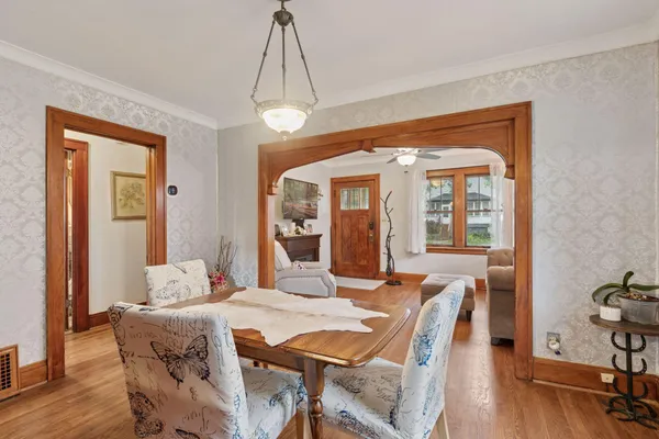 $305,000 | 958 West James Avenue, St. Paul, MN 55102