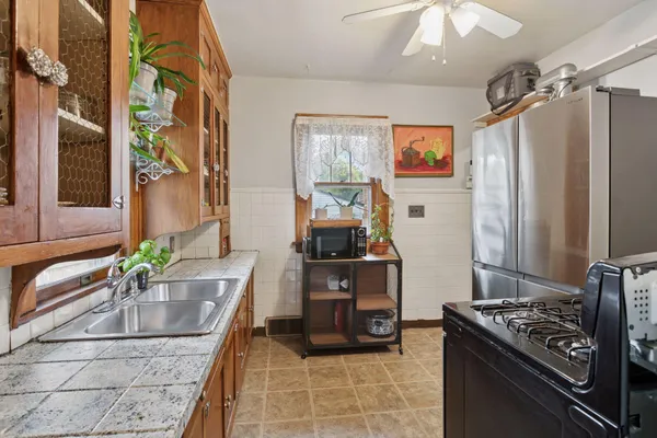 $305,000 | 958 West James Avenue, St. Paul, MN 55102