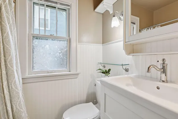$305,000 | 958 West James Avenue, St. Paul, MN 55102